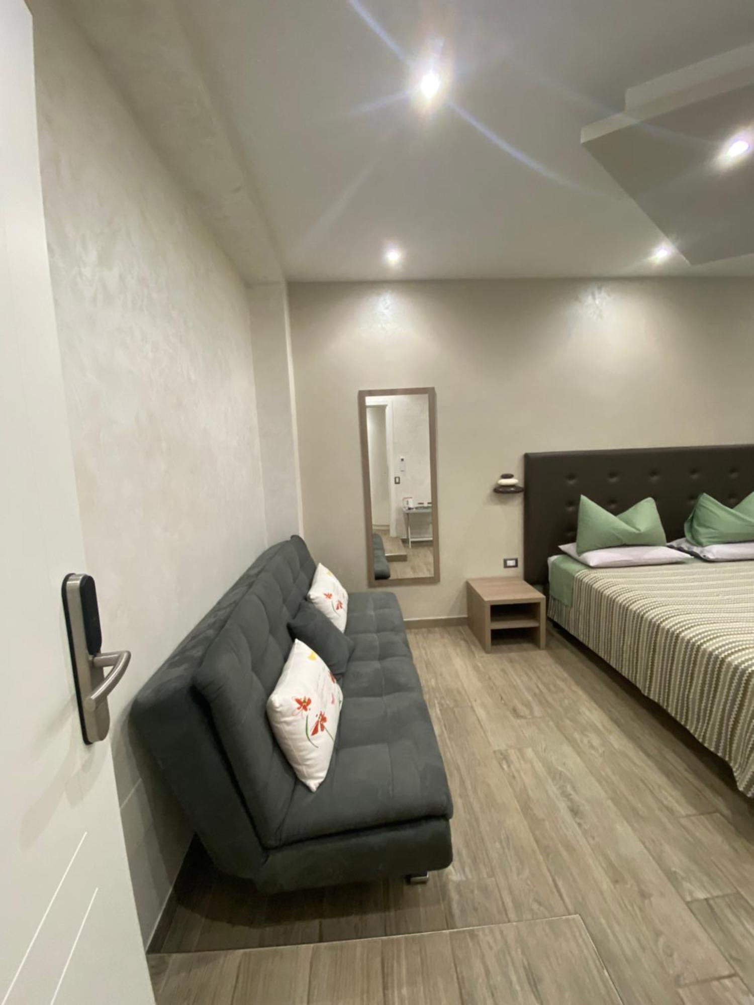 Domus Cinecitta Bed & Breakfast Rome Exterior photo